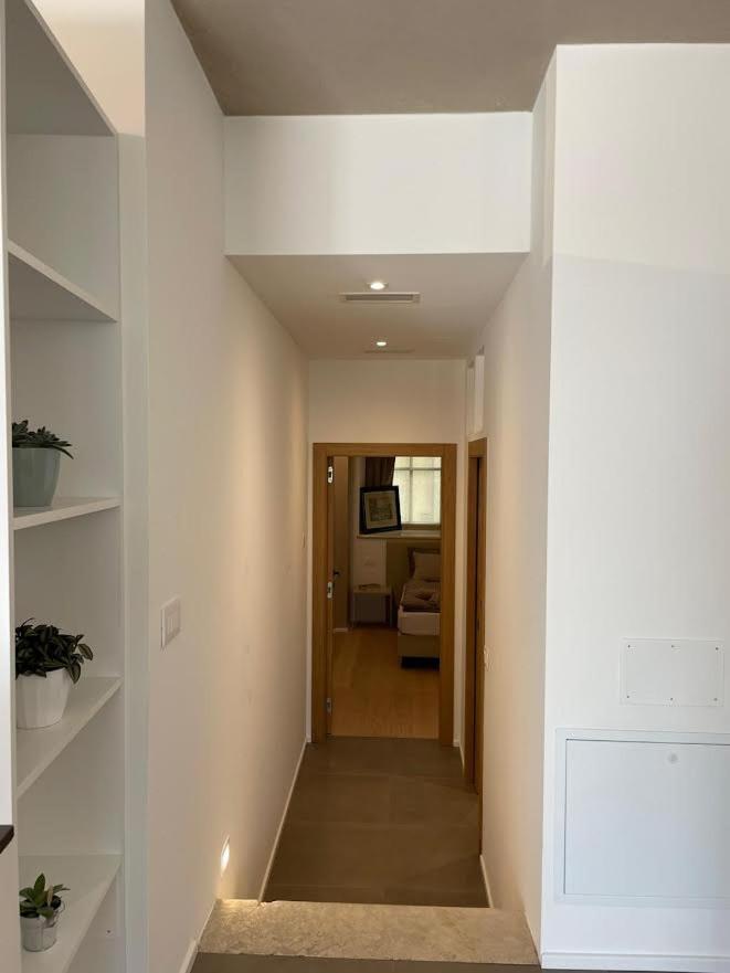 Api Tenna Apartments Glicine 1 ภายนอก รูปภาพ