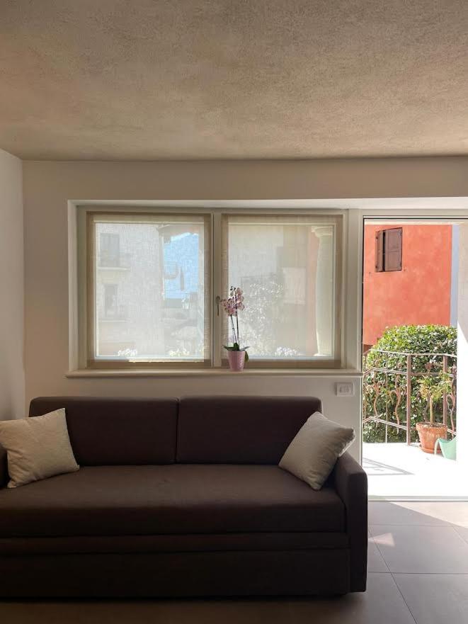 Api Tenna Apartments Glicine 1 ภายนอก รูปภาพ