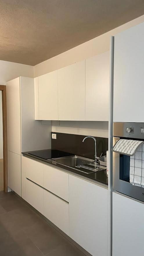 Api Tenna Apartments Glicine 1 ภายนอก รูปภาพ